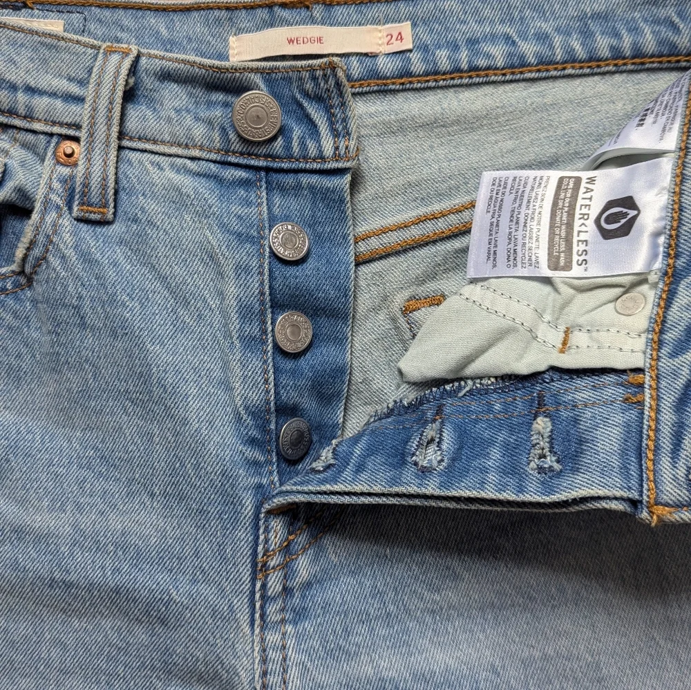 Levis Wedgie - Picture 5 of 6